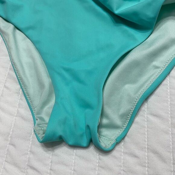 Victoria’s Secret Swim Bottom Women Size M - Picture 3 of 6